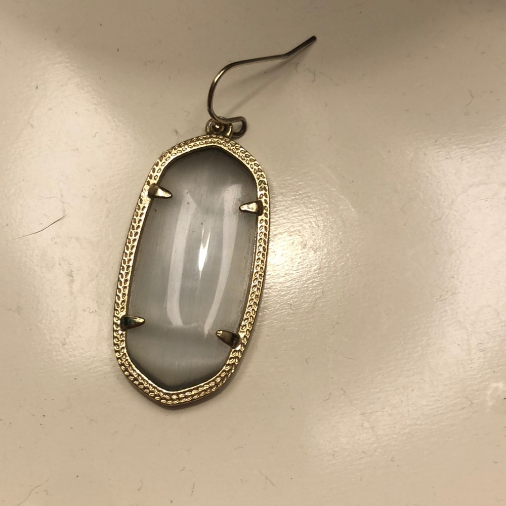 Single Kendra Scott earring